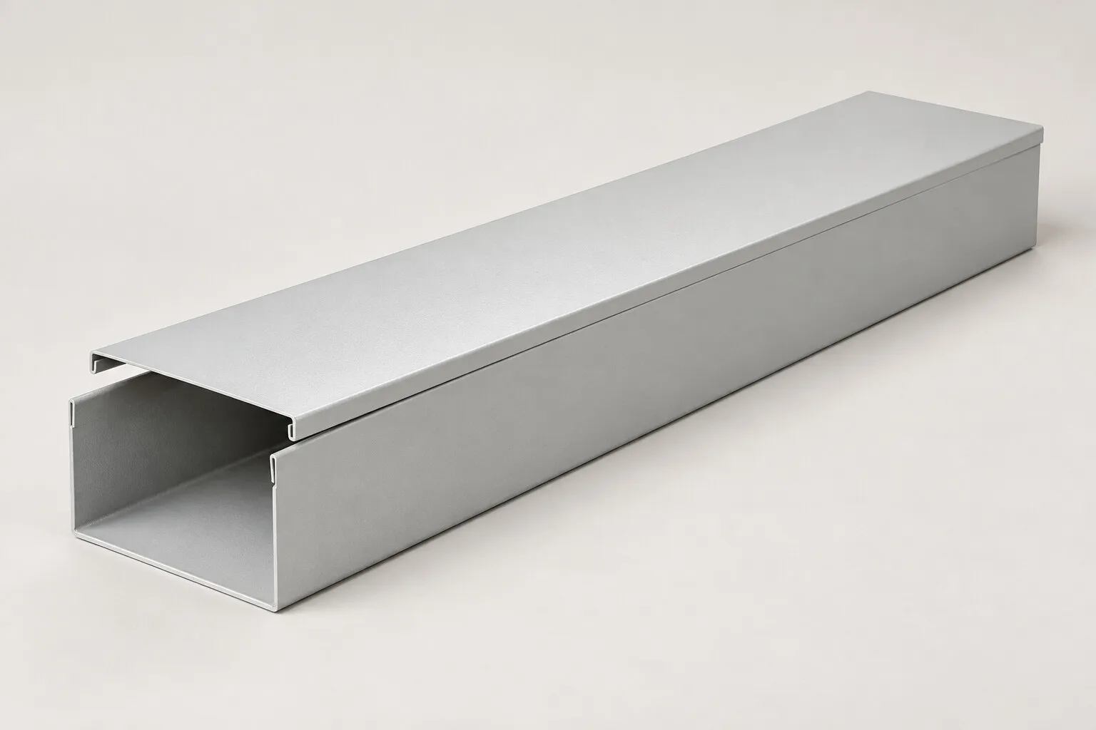 Cable duct baja tertutup powder coating abu abu dengan cover